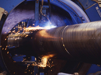 What's the Difference Between ERW Pipes and Seamless Pipes?